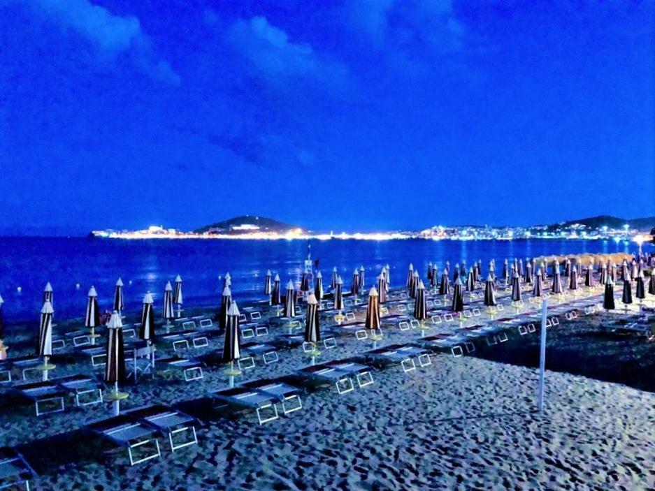 Villa Magnolia Formia Esterno foto